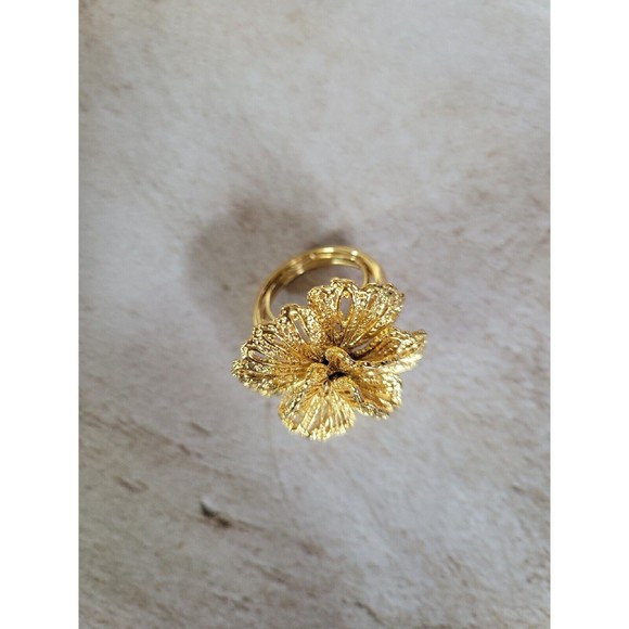 STELLA & DOT GENEVE LACE RING Flower Motif Yellow Gold Tone Adjustable Stella - Picture 4 of 11